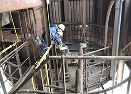 Экспертиза строительных конструкций зданий и сооружений на опасных производственных объектах нефтехимического комплекса в Волгоградской области